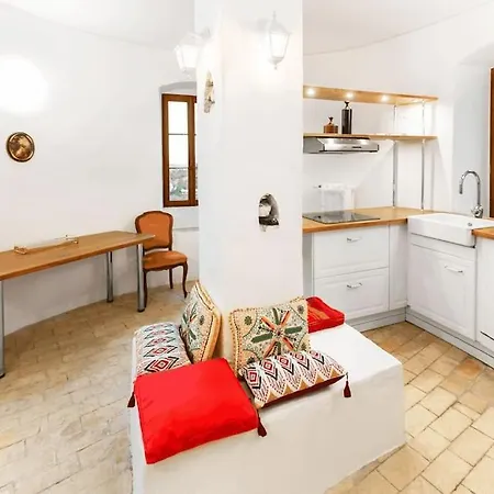 Medieval Juliette * Монтрё